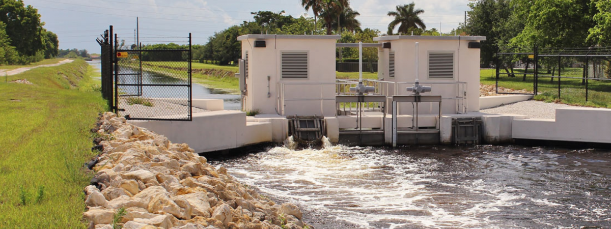 Canal flood structure